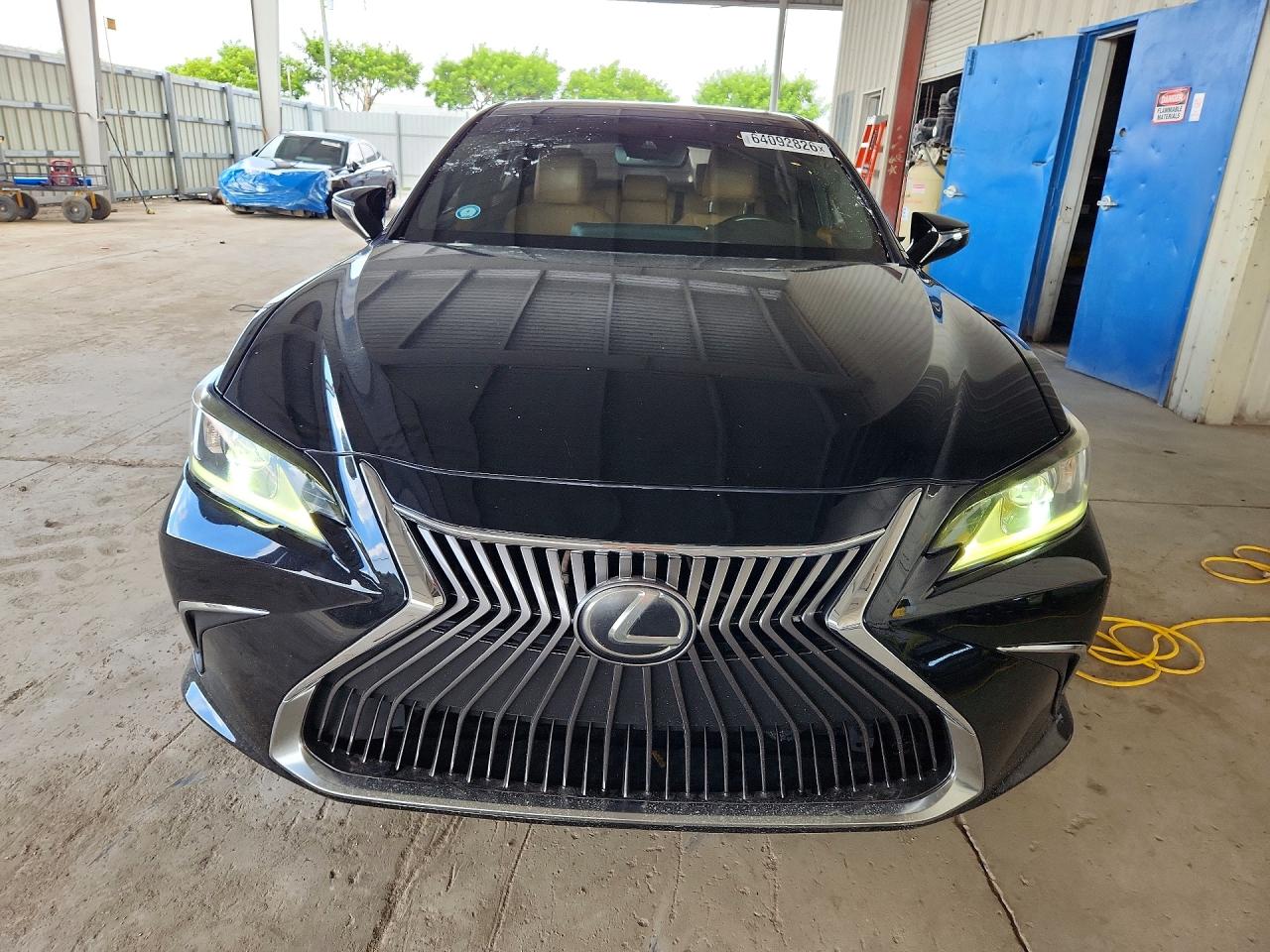 2019 LEXUS ES 350 — снимка 5
