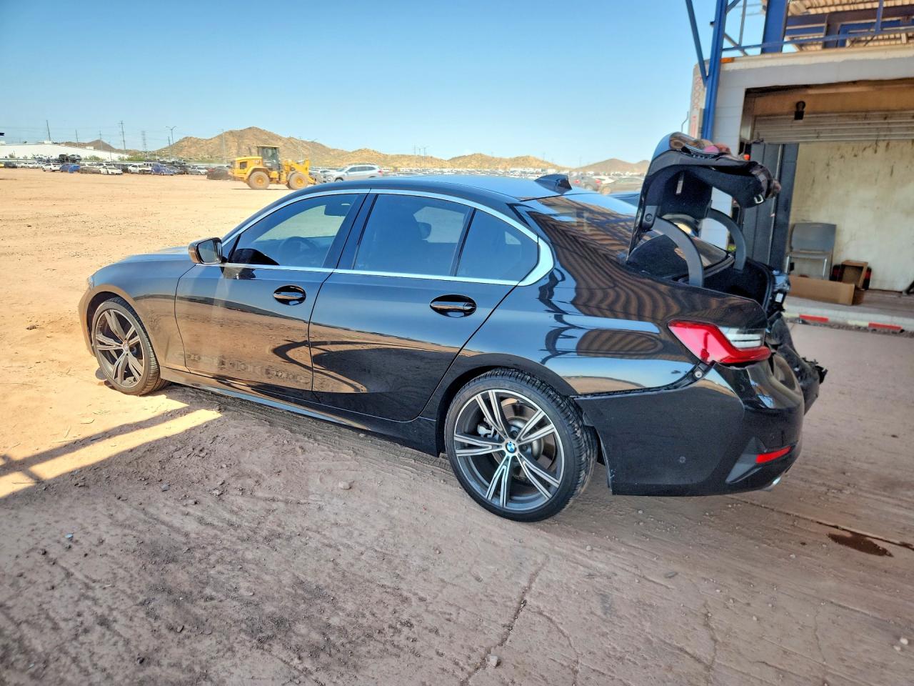 2020 BMW 330I — снимка 2