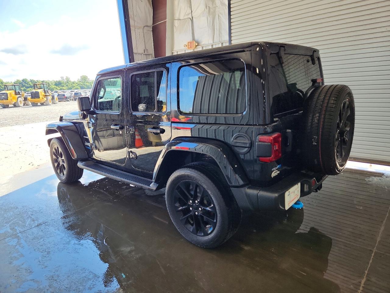 2022 JEEP WRANGLER UNLIMITED SAHARA 4XE — снимка 2