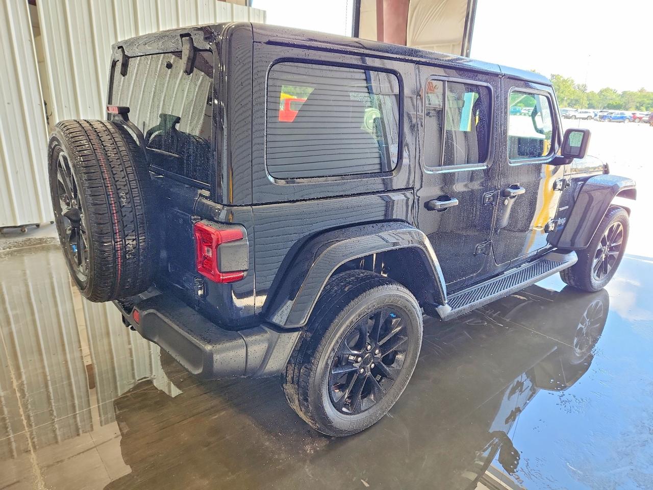 2022 JEEP WRANGLER UNLIMITED SAHARA 4XE — снимка 3