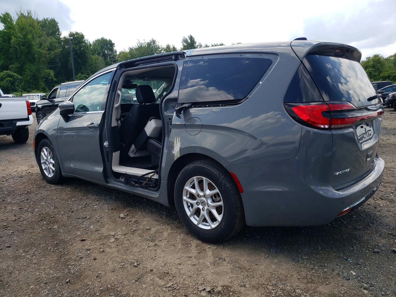 2023 CHRYSLER PACIFICA TOURING L — снимка 2