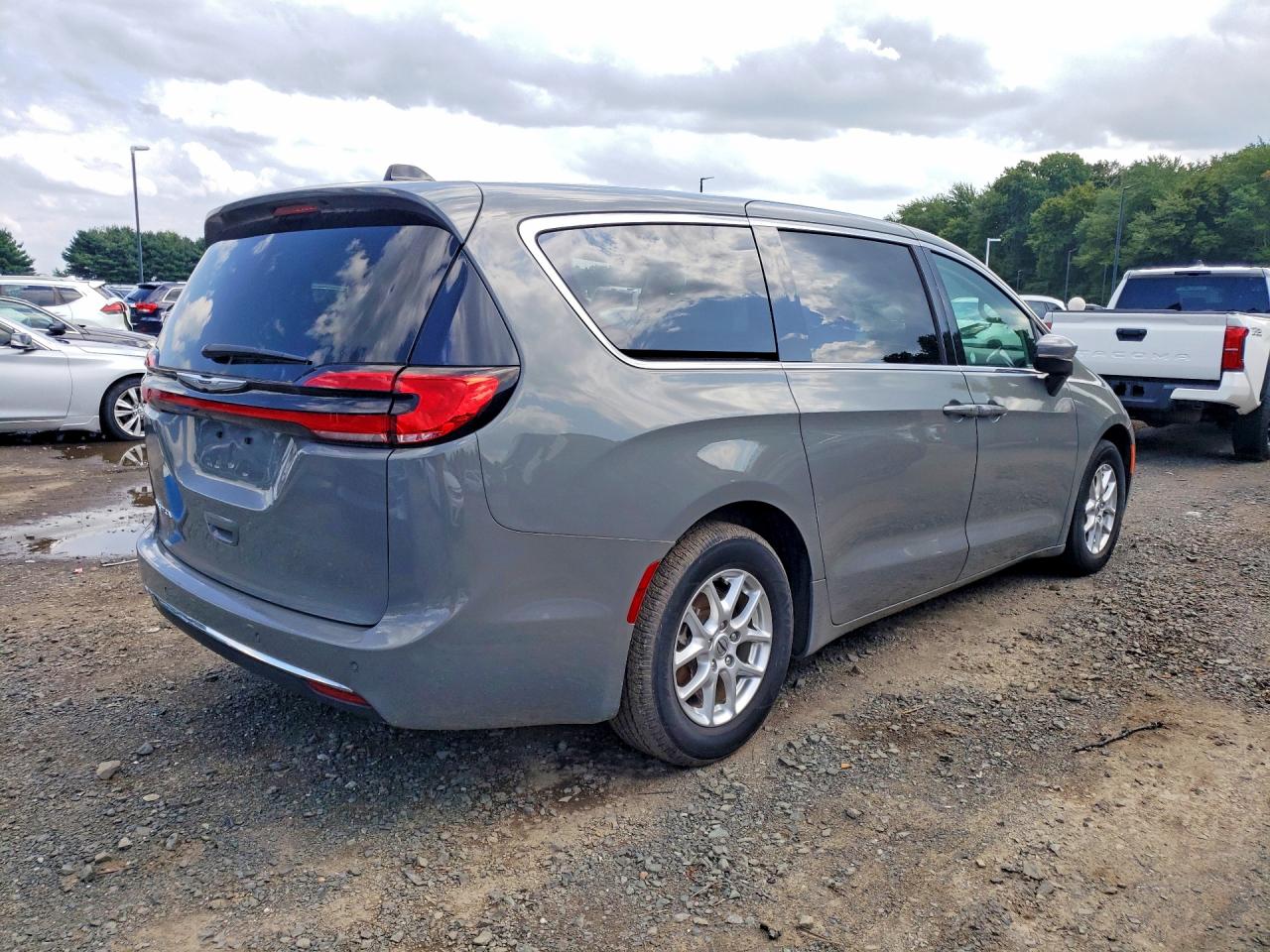 2023 CHRYSLER PACIFICA TOURING L — снимка 3