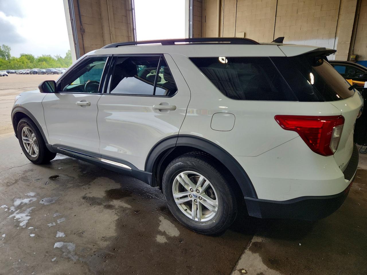 2023 FORD EXPLORER XLT — снимка 2