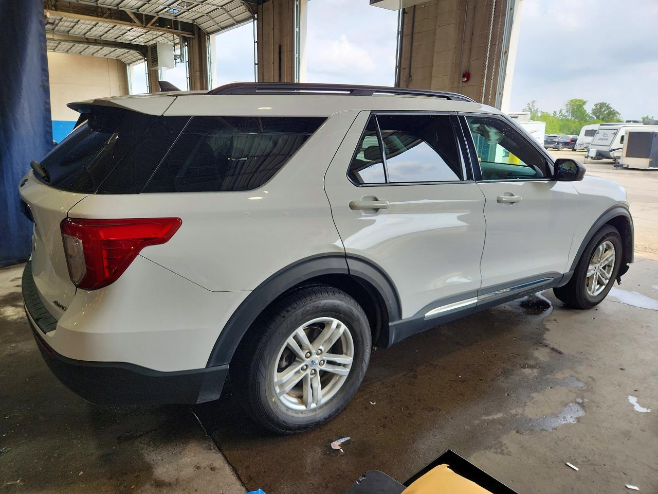 2023 FORD EXPLORER XLT — снимка 3