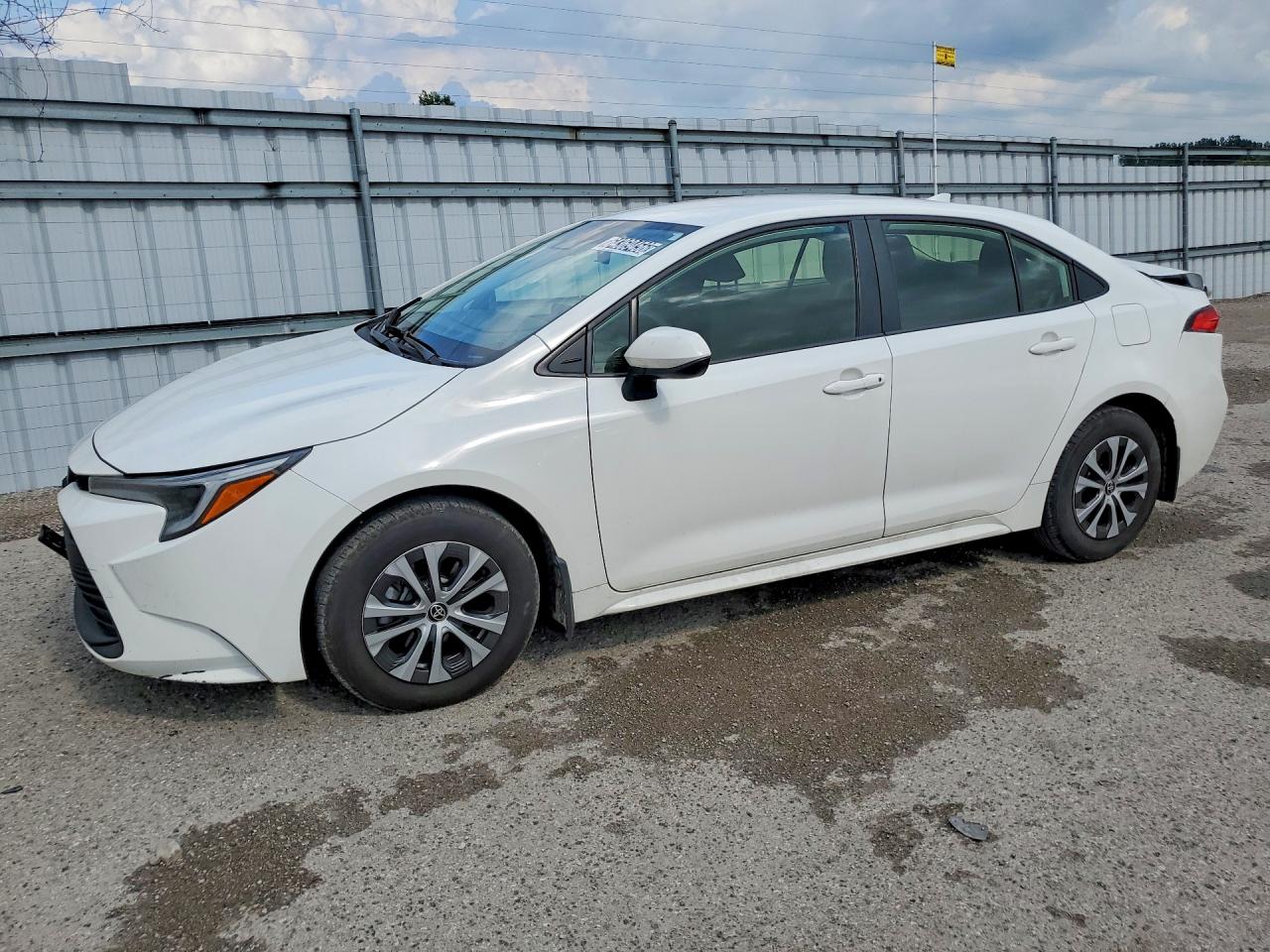 2023 TOYOTA COROLLA HYBRID LE