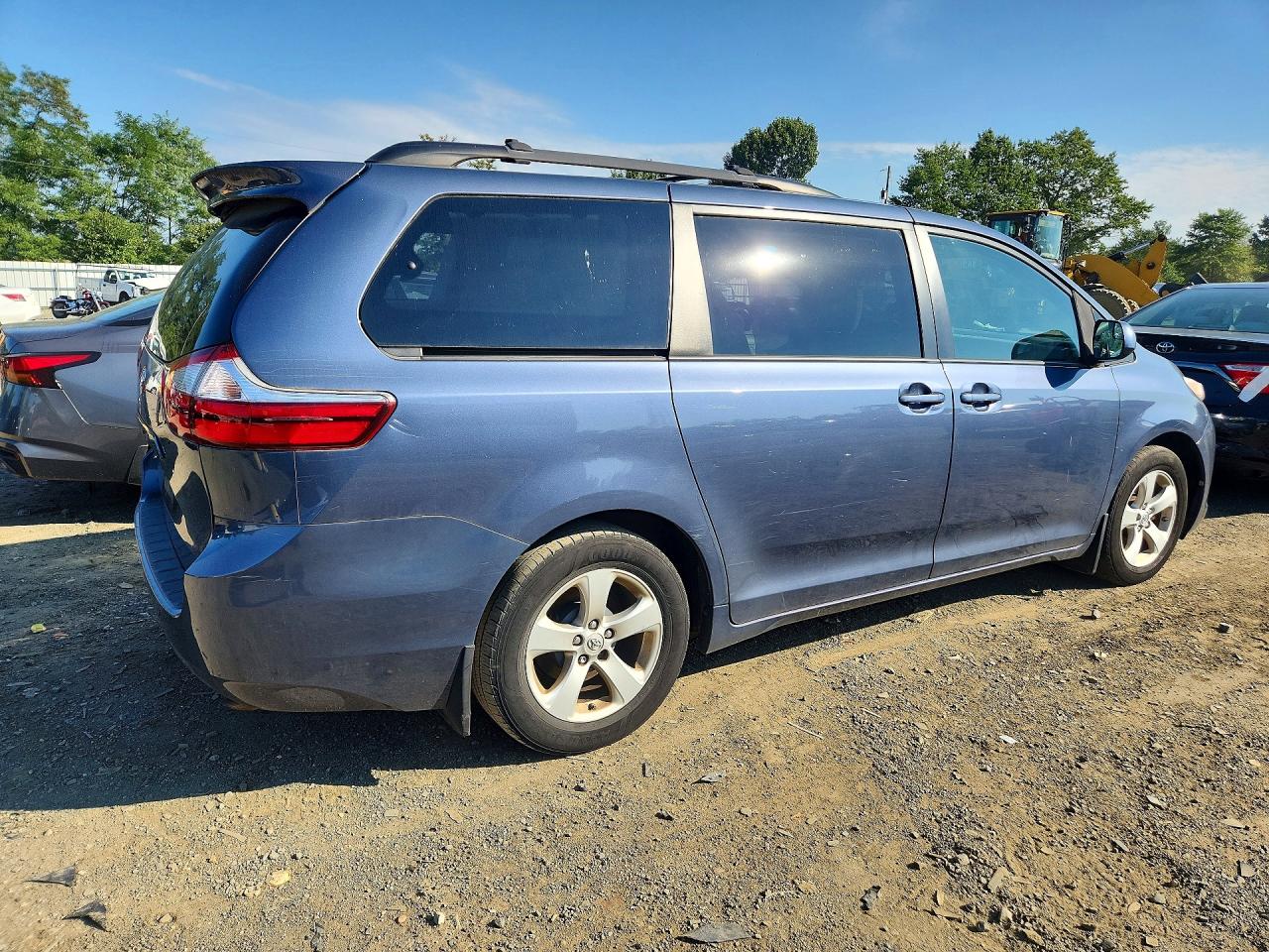 2016 TOYOTA SIENNA LE — снимка 3