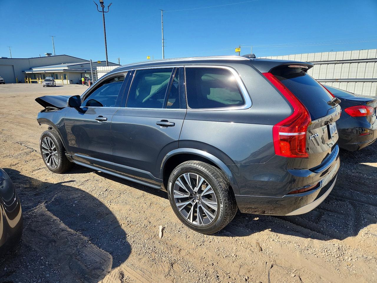 2022 VOLVO XC90 T6 MOMENTUM — снимка 2