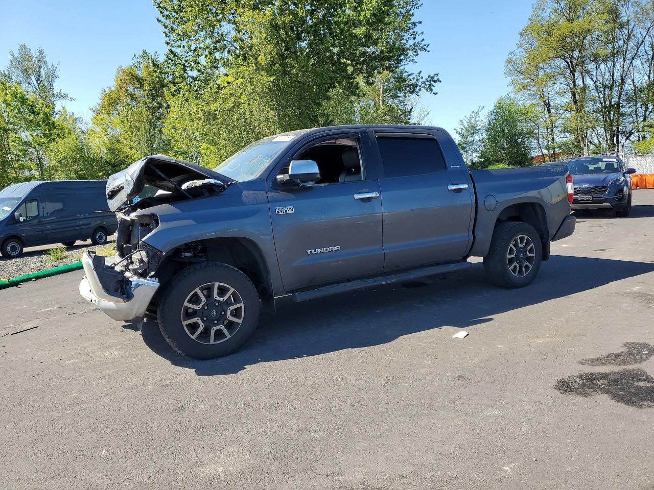 2017 TOYOTA TUNDRA CREWMAX LIMITED