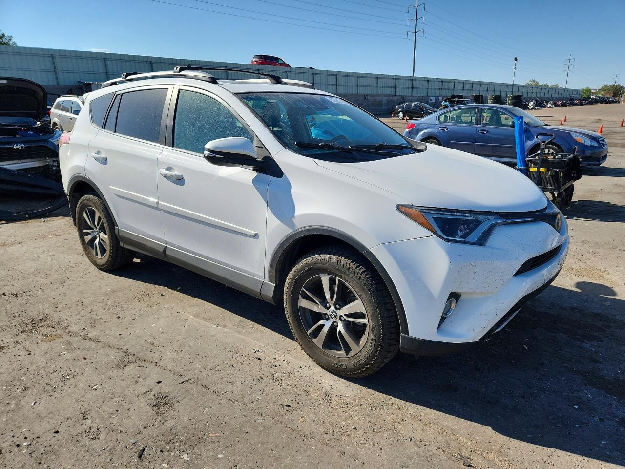 2017 TOYOTA RAV4 XLE — снимка 4