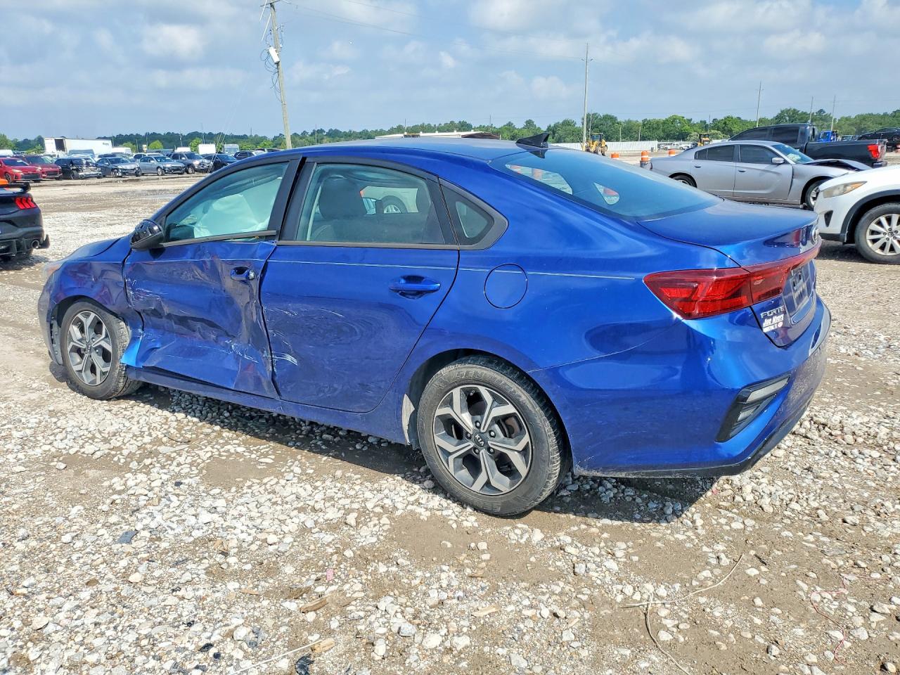 2021 KIA FORTE LXS — снимка 2