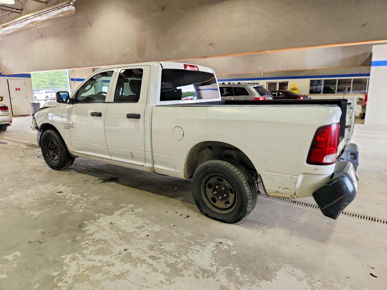 2019 RAM 1500 CLASSIC TRADESMAN — снимка 2