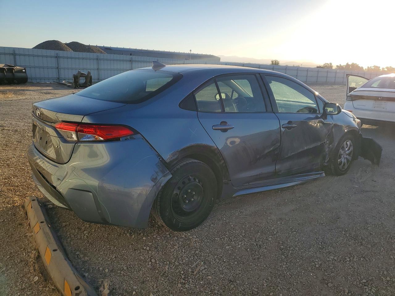 2020 TOYOTA COROLLA LE — снимка 3