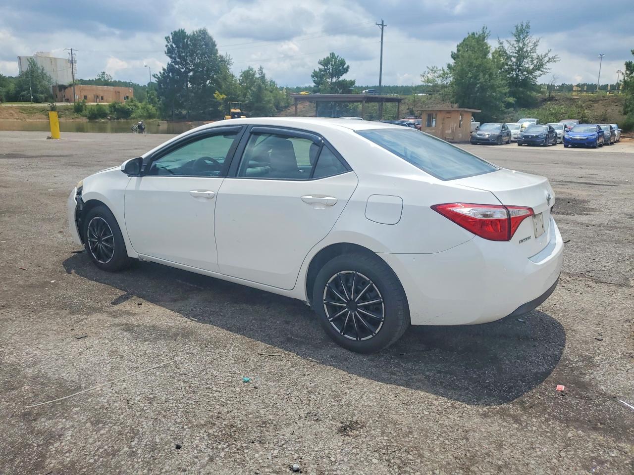 2015 TOYOTA COROLLA LE — снимка 2