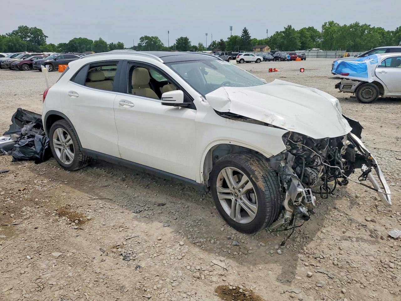 2019 MERCEDES-BENZ GLA 250 4MATIC — снимка 4