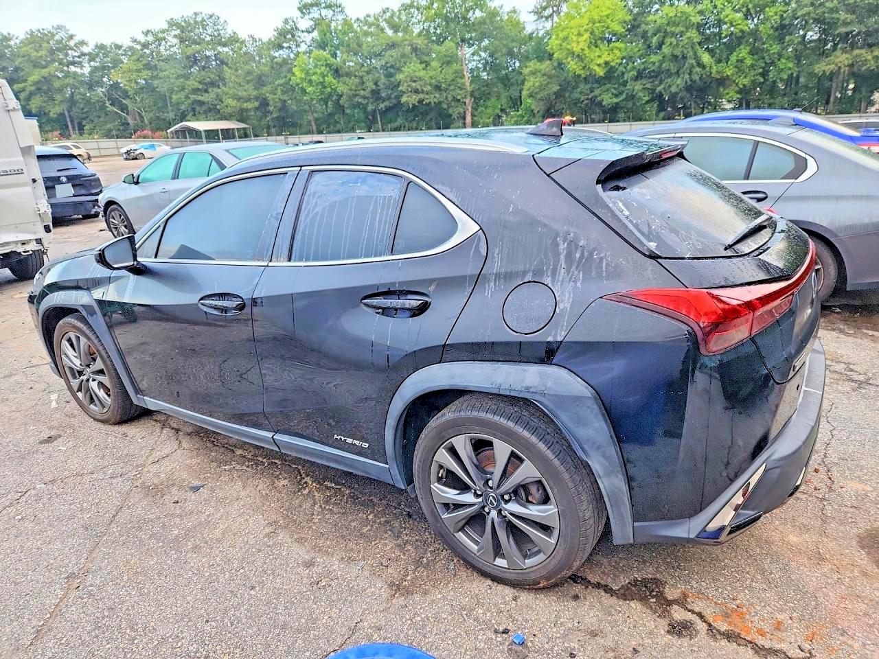 2019 LEXUS UX 250H — снимка 2