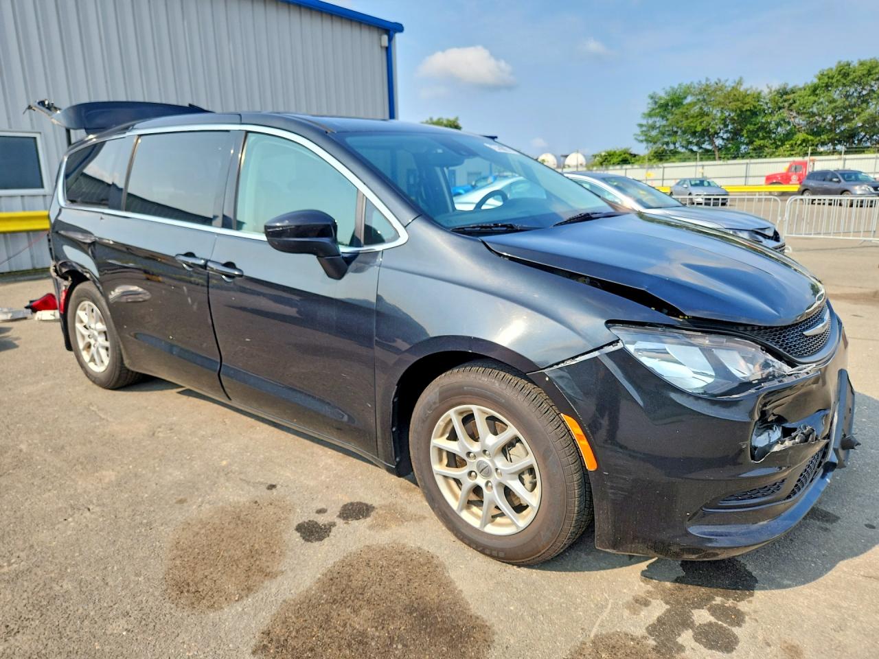 2023 CHRYSLER VOYAGER LX — снимка 4