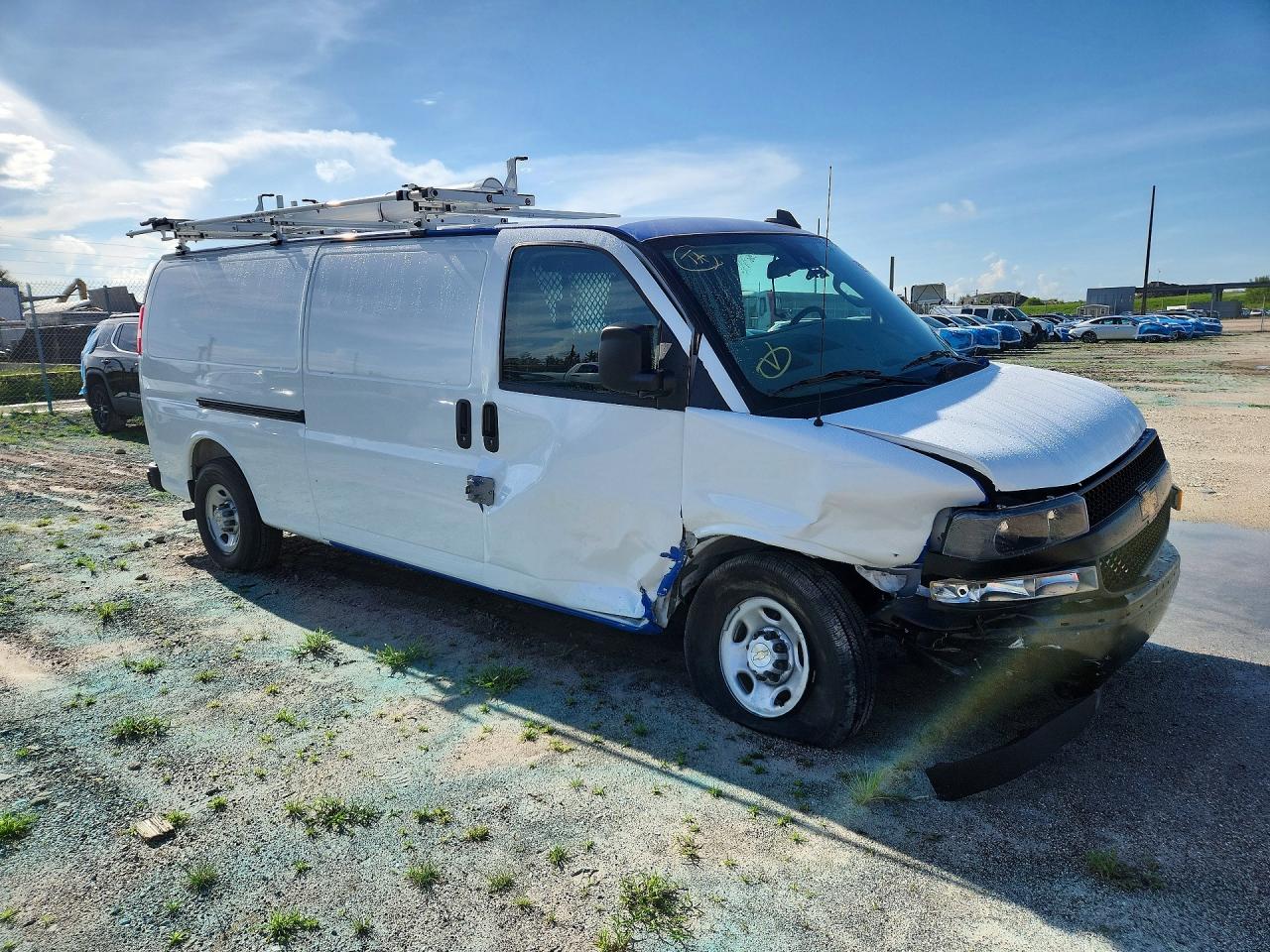 2025 CHEVROLET EXPRESS G2500 — снимка 4