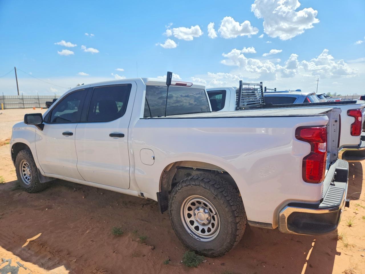 2023 CHEVROLET SILVERADO C1500 HEAVY DUTY — снимка 2