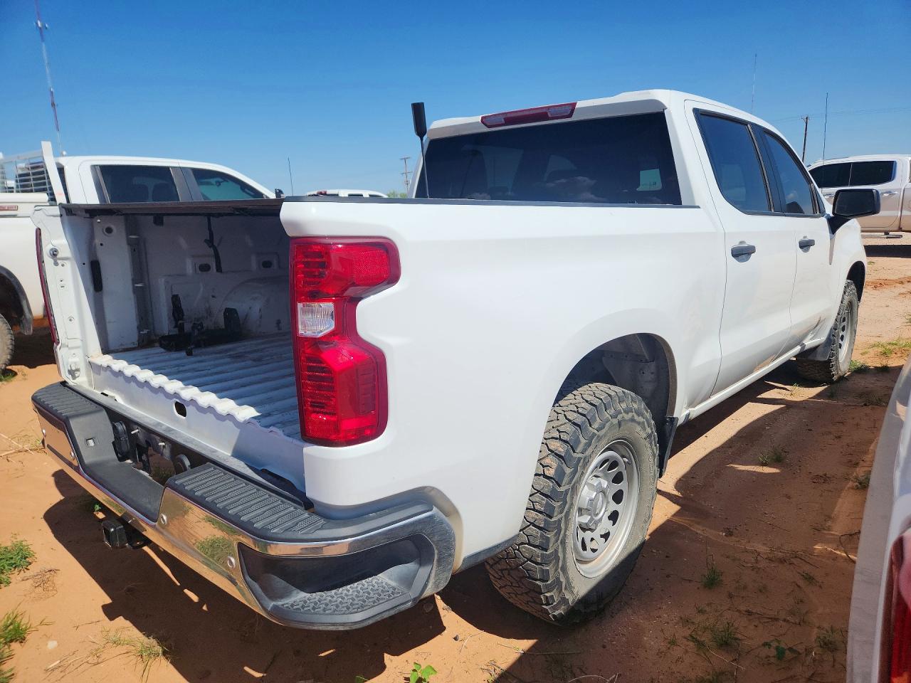 2023 CHEVROLET SILVERADO C1500 HEAVY DUTY — снимка 3