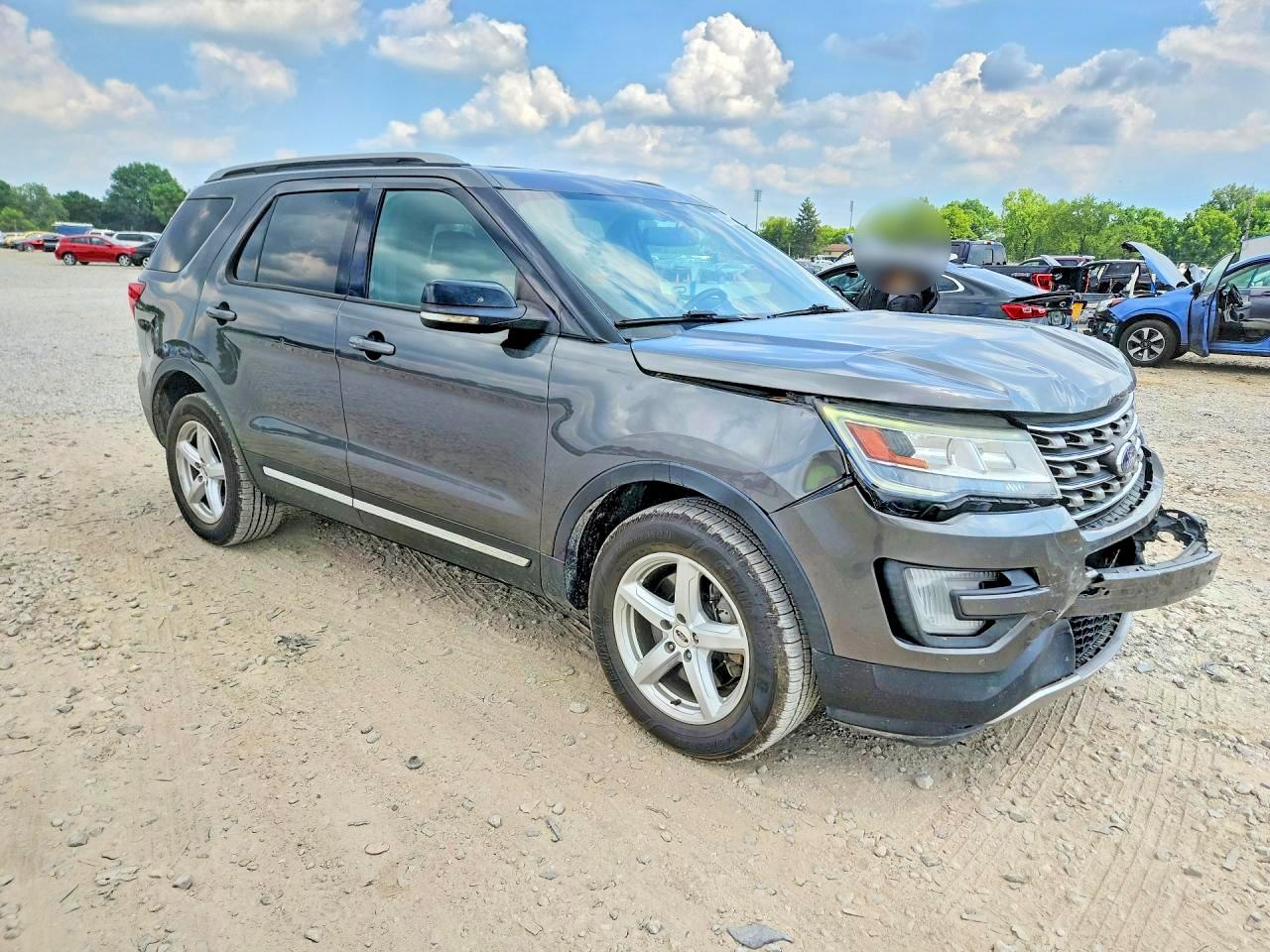 2017 FORD EXPLORER XLT — снимка 4