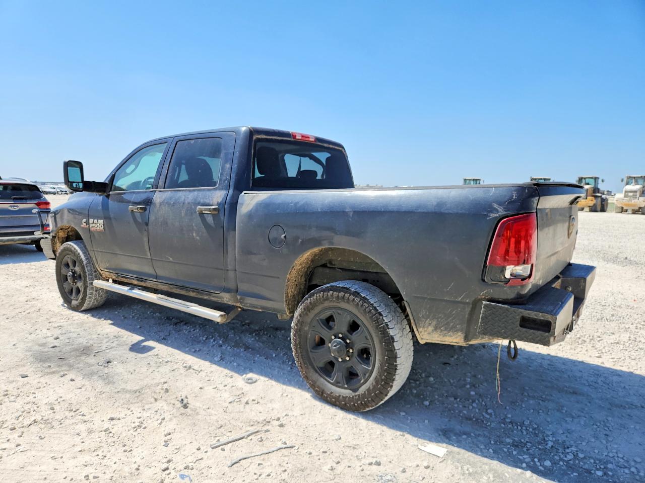 2015 RAM 2500 ST — снимка 2