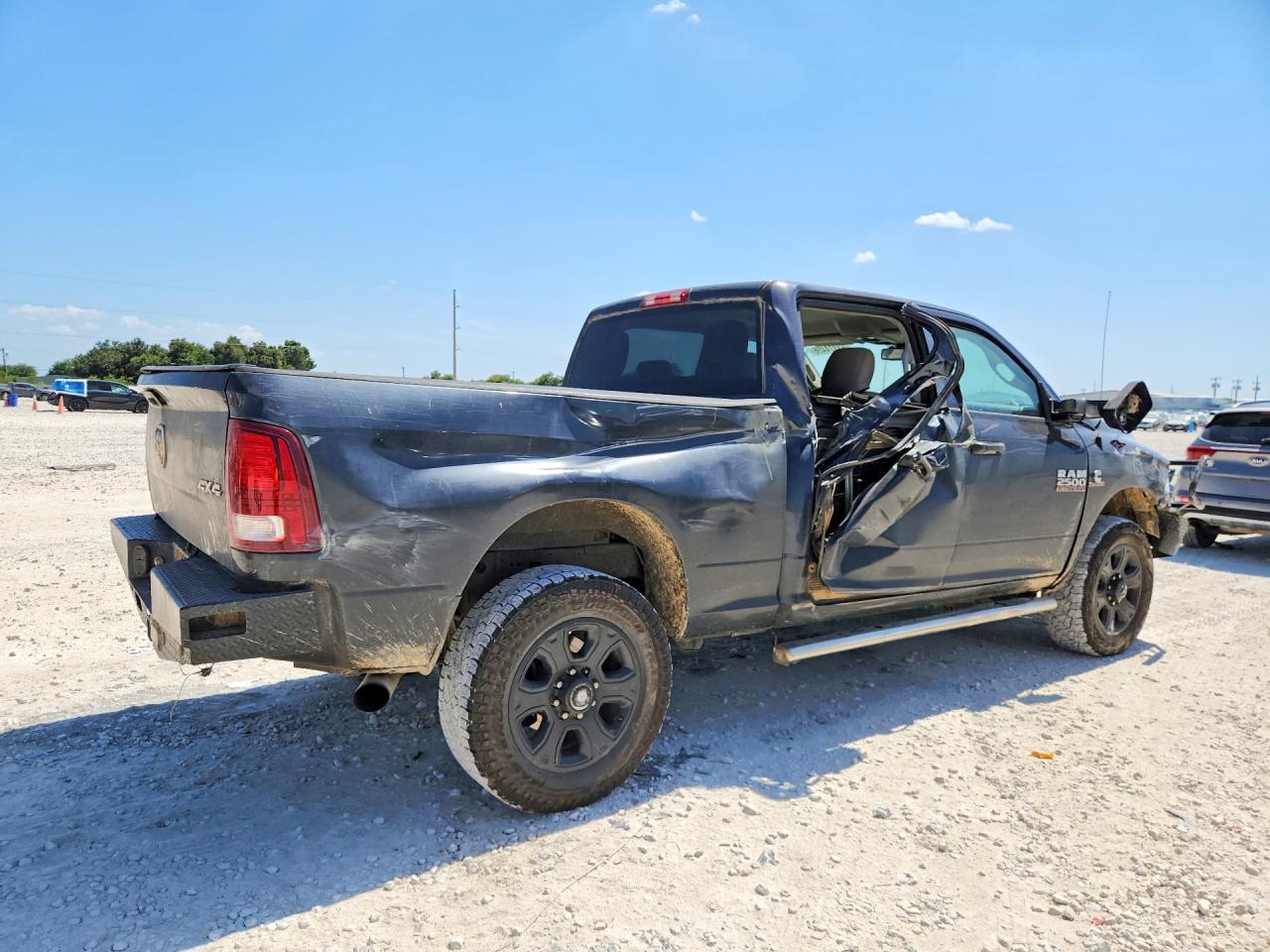 2015 RAM 2500 ST — снимка 3