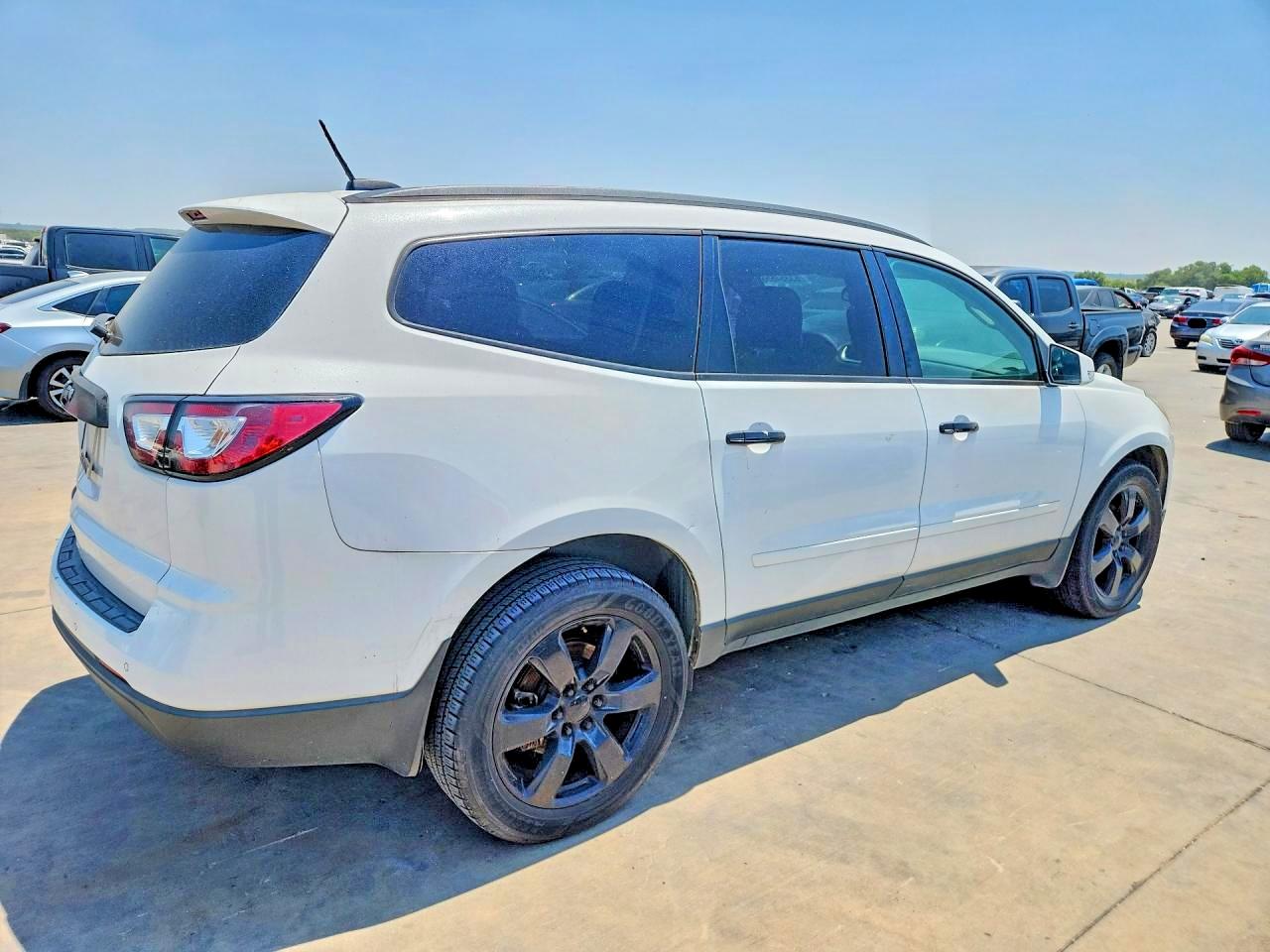 2016 CHEVROLET TRAVERSE LT — снимка 3
