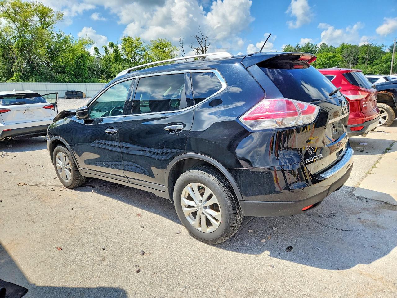 2015 NISSAN ROGUE SV — снимка 2