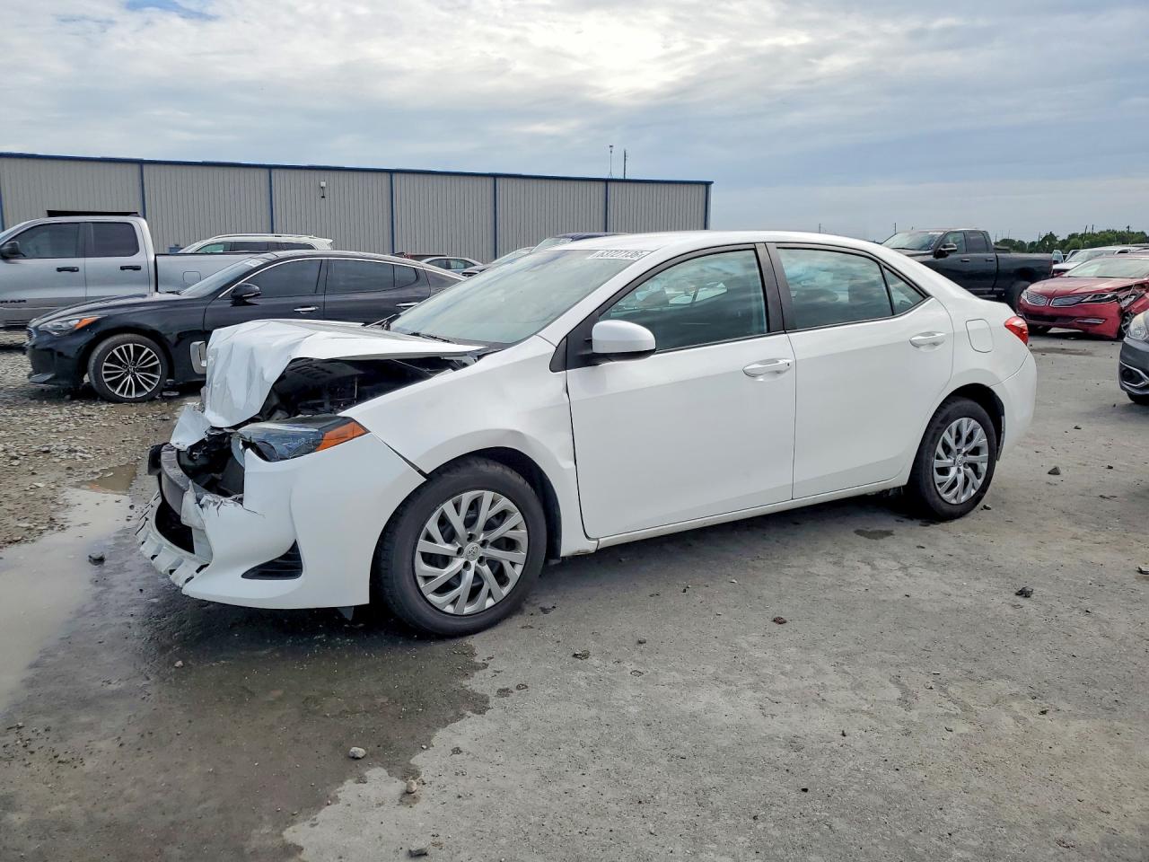 2018 TOYOTA COROLLA LE