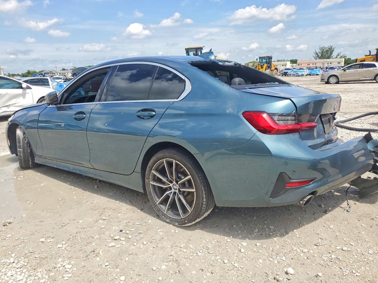2021 BMW 330I — снимка 2