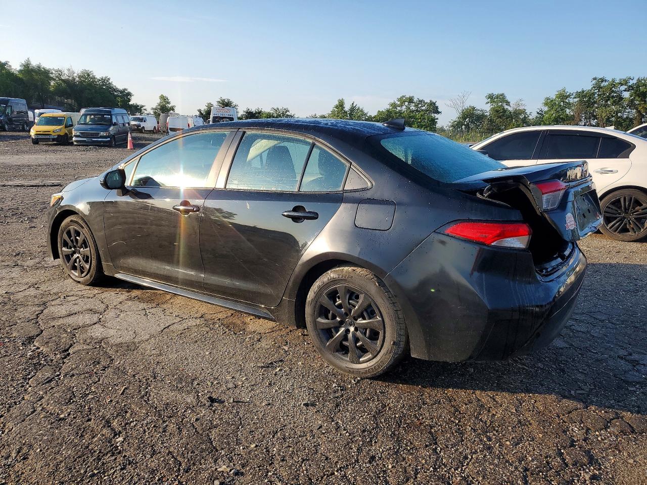 2024 TOYOTA COROLLA LE — снимка 2