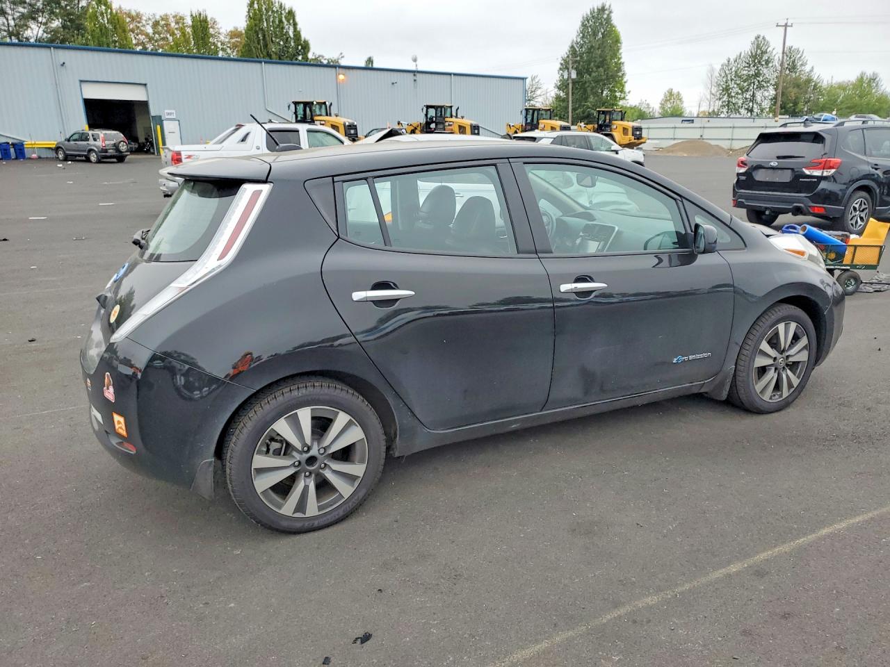 2016 NISSAN LEAF SL — снимка 3