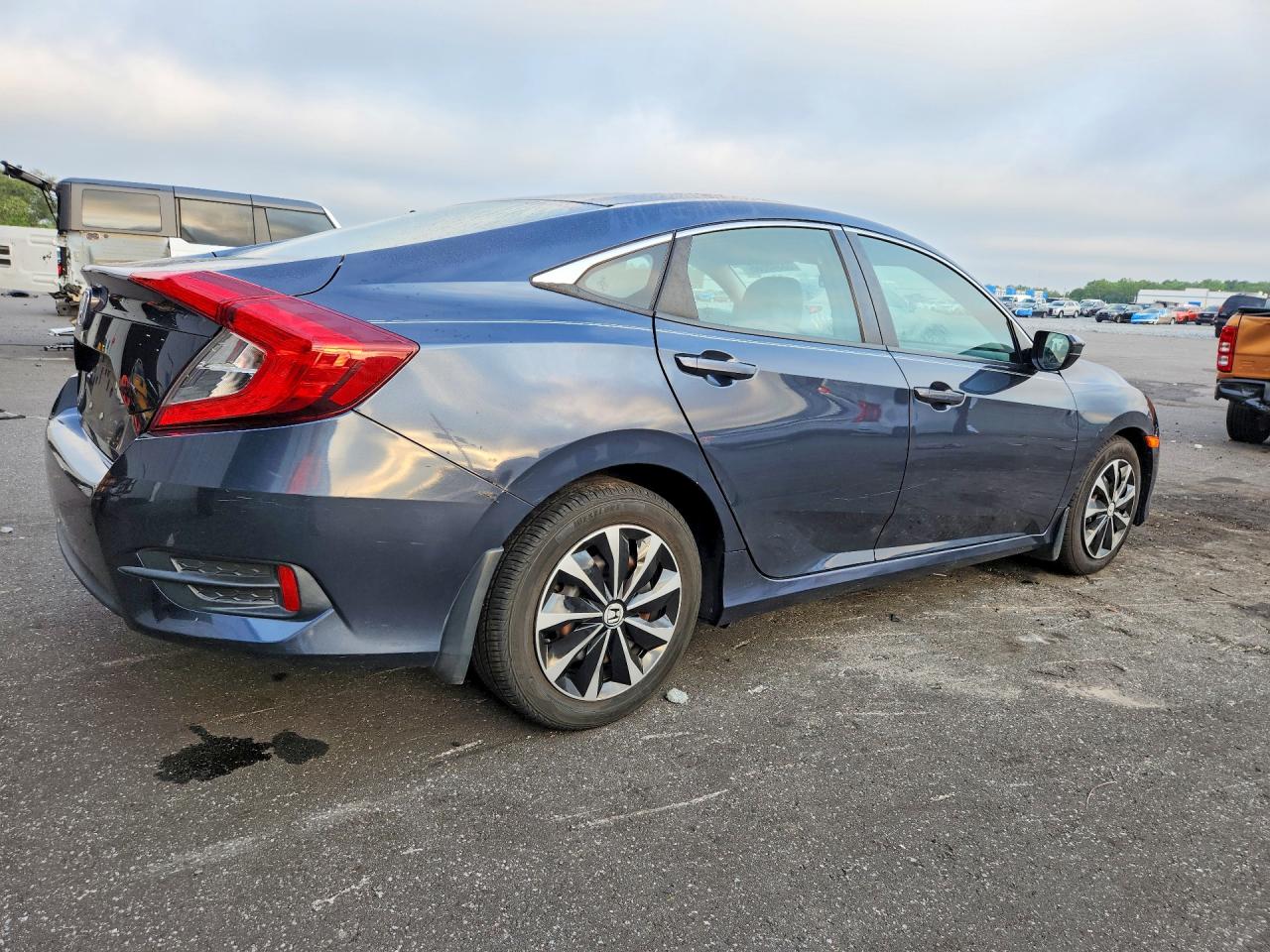 2018 HONDA CIVIC LX — снимка 3