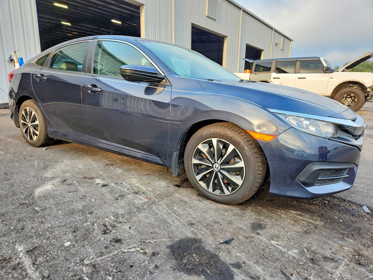 2018 HONDA CIVIC LX — снимка 4