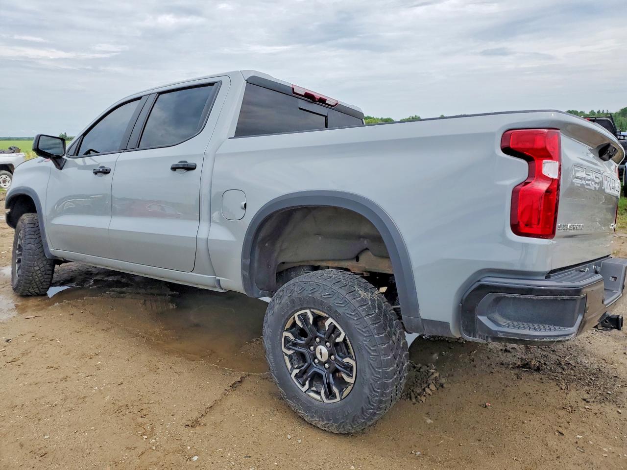 2024 CHEVROLET SILVERADO K1500 ZR2 — снимка 2