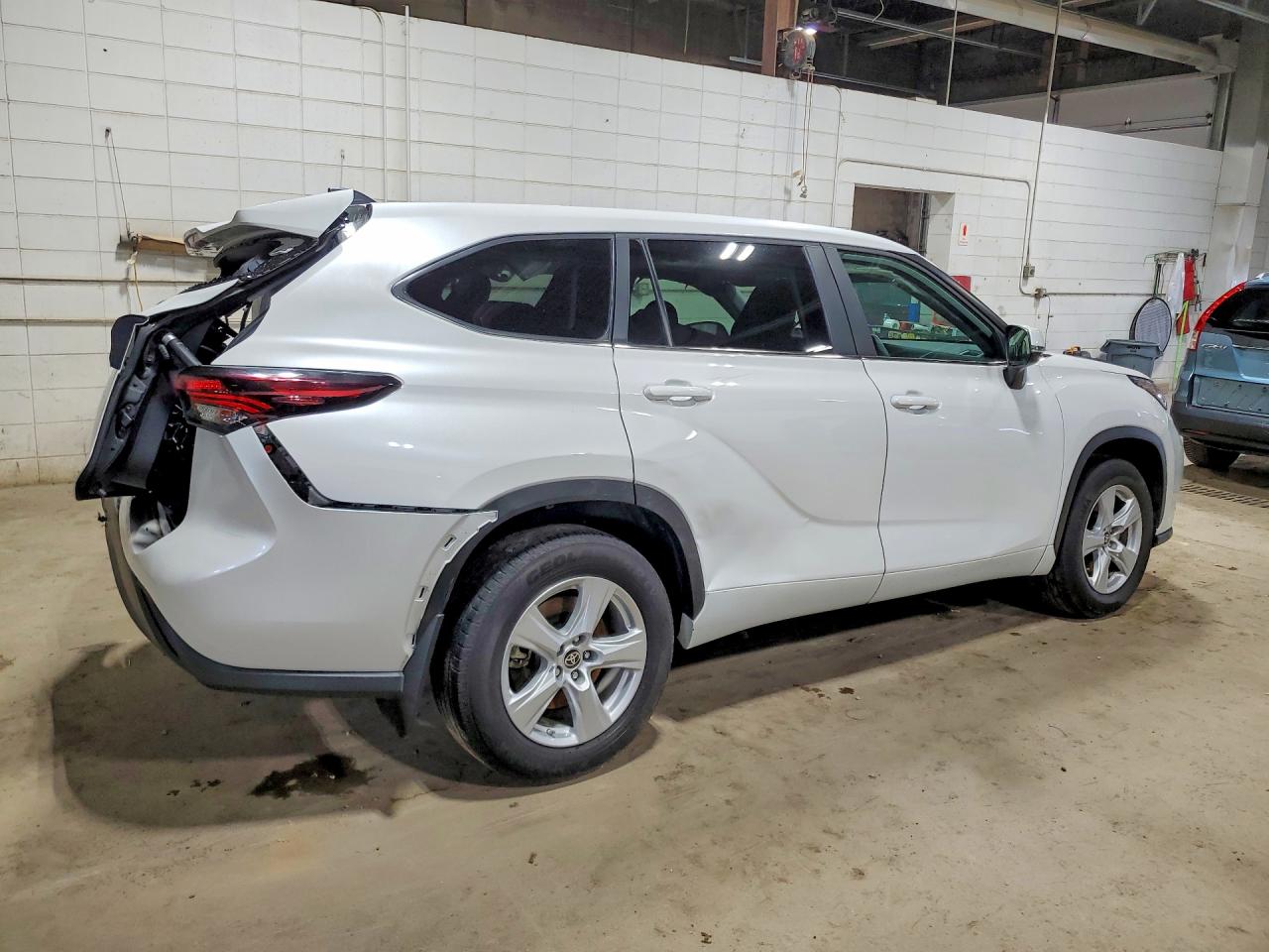 2024 TOYOTA HIGHLANDER LE — снимка 3