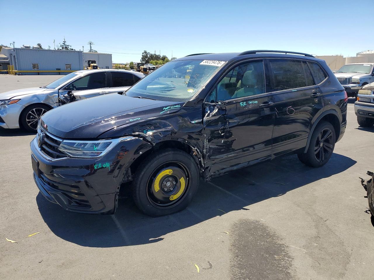 2023 VOLKSWAGEN TIGUAN SE R-LINE BLACK