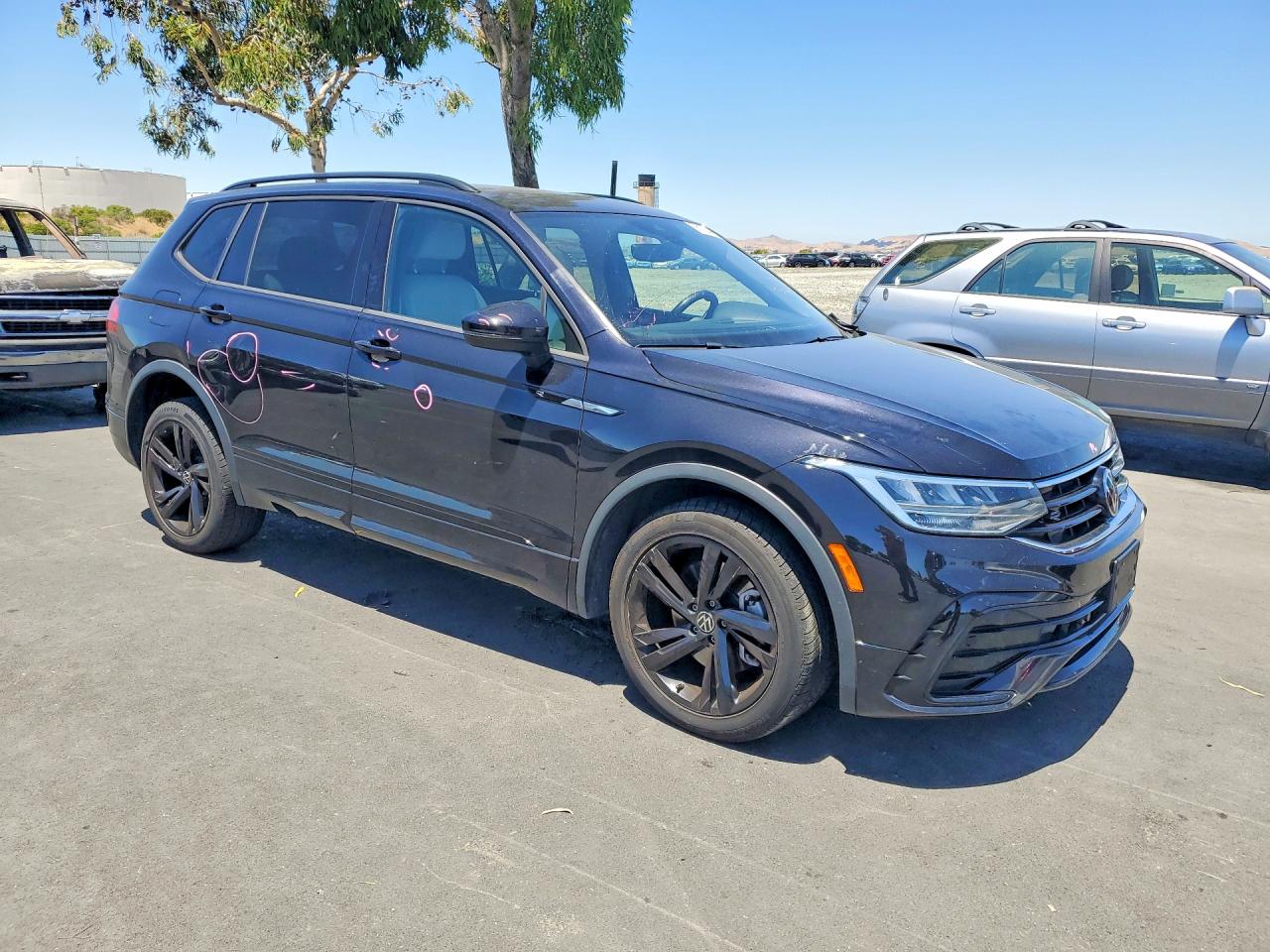 2023 VOLKSWAGEN TIGUAN SE R-LINE BLACK — снимка 4