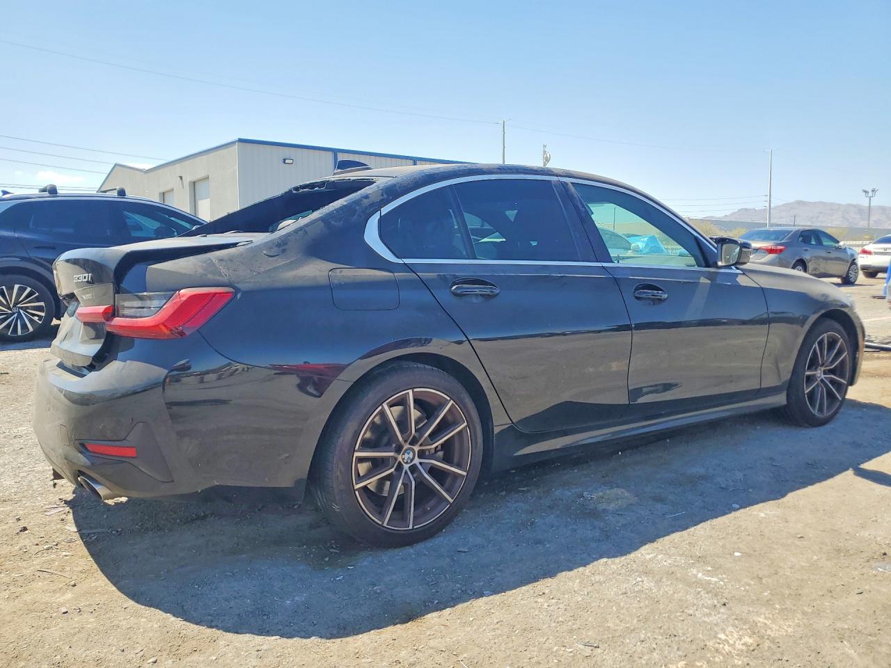 2021 BMW 330I — снимка 3