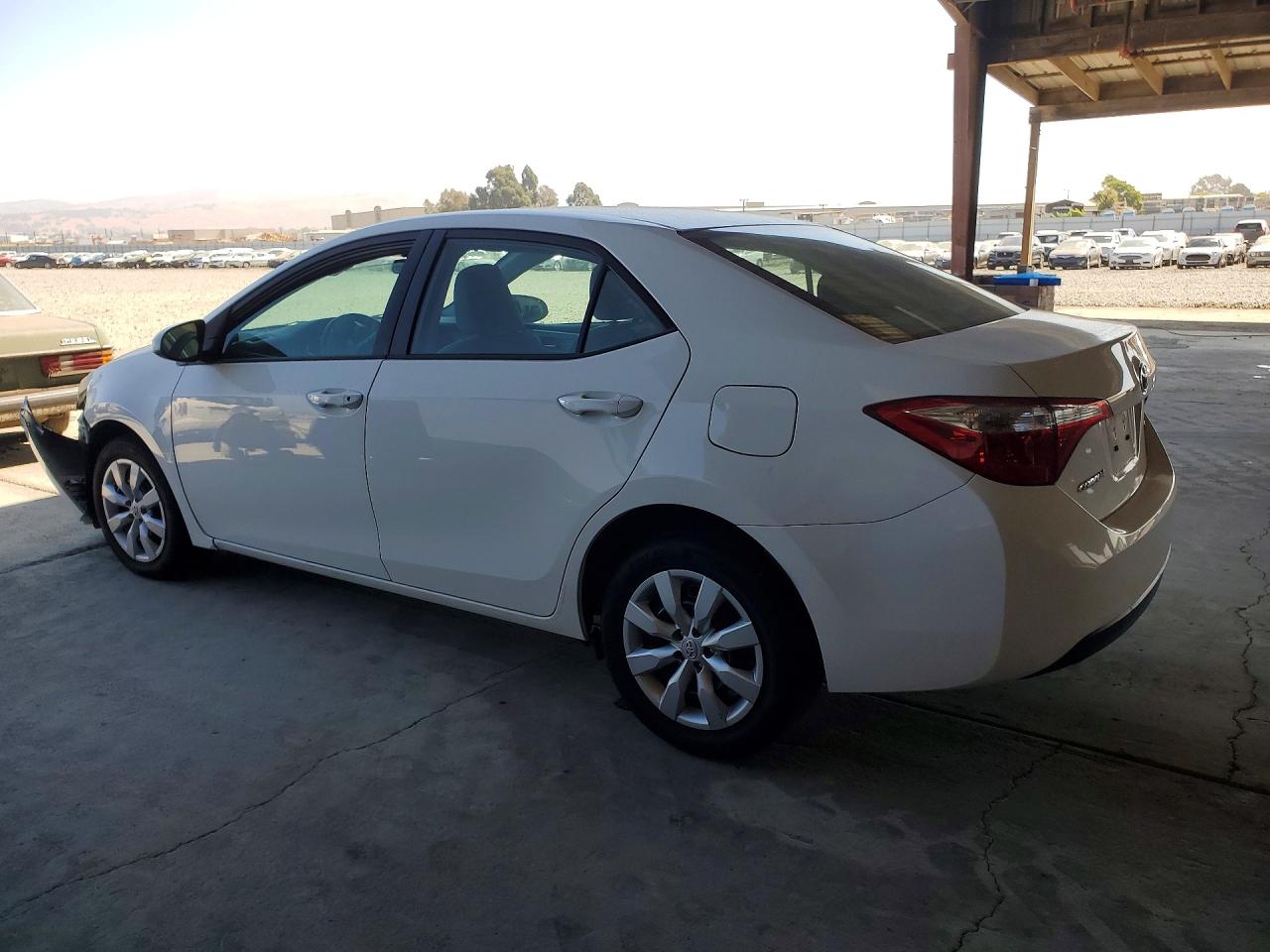 2015 TOYOTA COROLLA LE — снимка 2