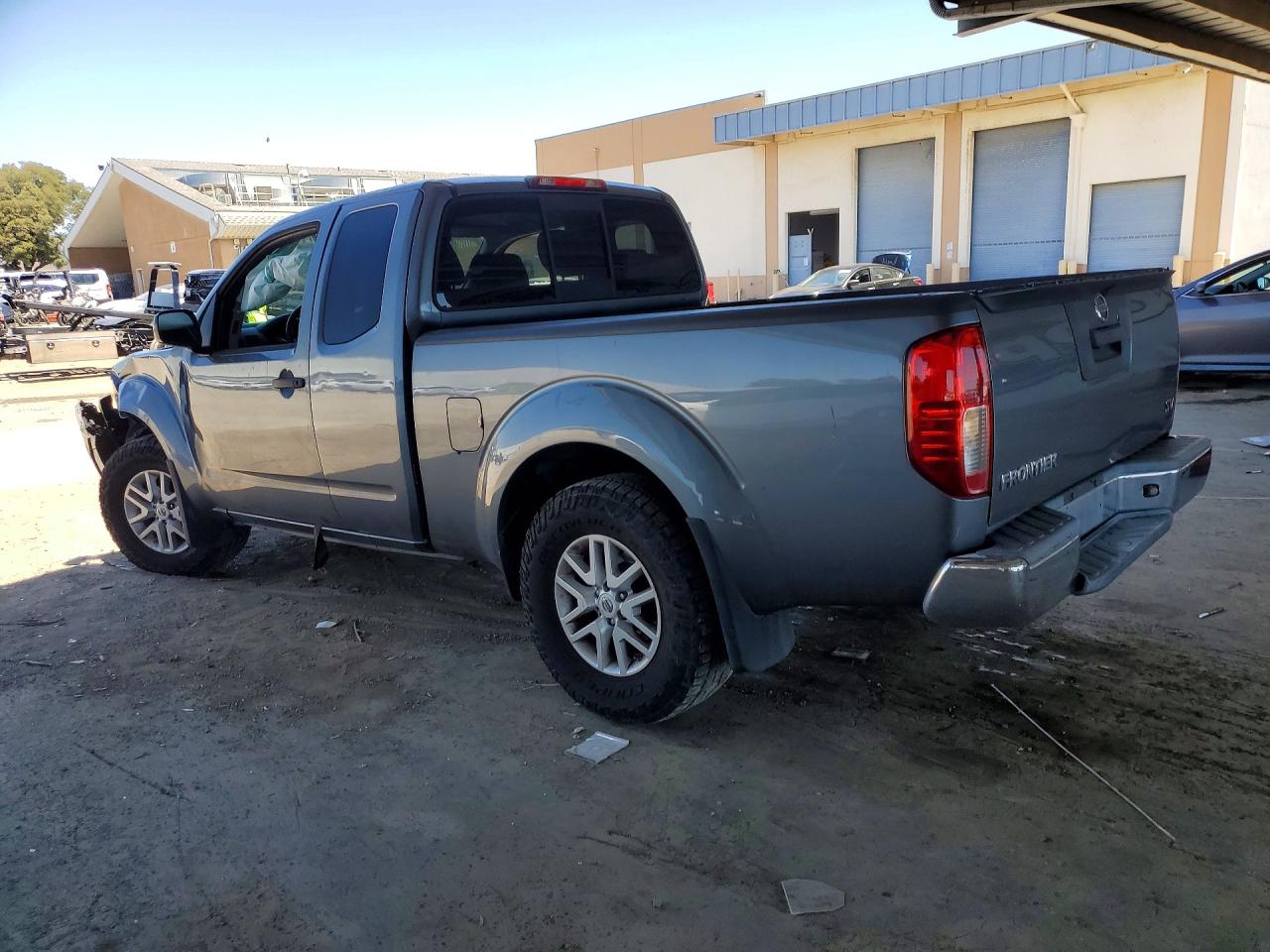 2018 NISSAN FRONTIER SV — снимка 2