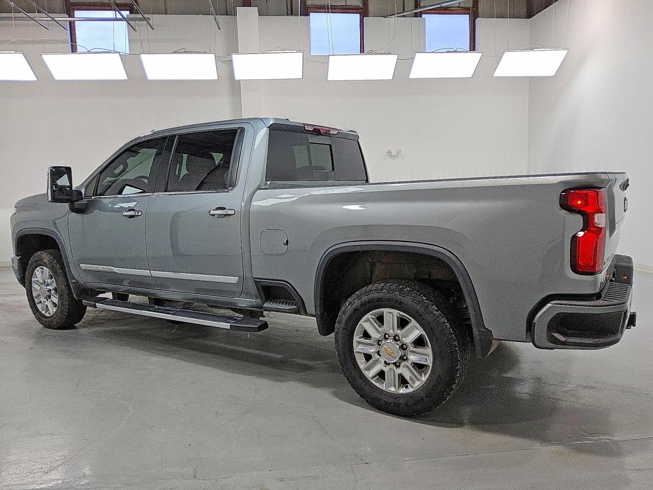 2024 CHEVROLET SILVERADO K2500 HIGH COUNTRY — снимка 2