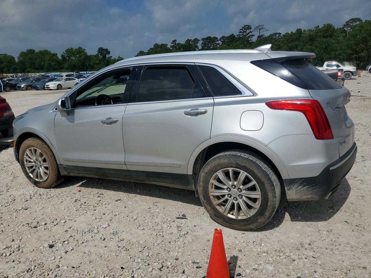 2019 CADILLAC XT5 — снимка 2
