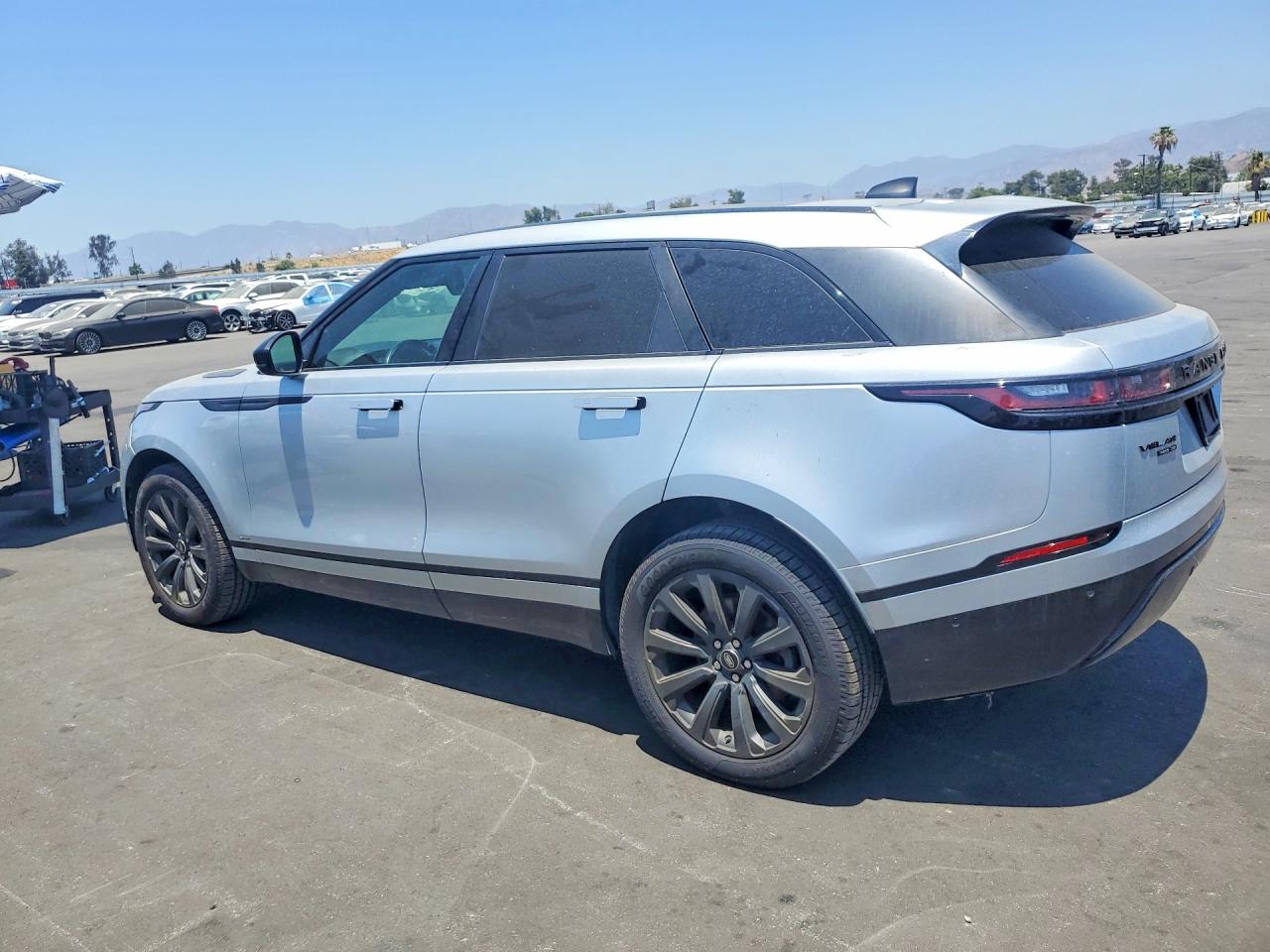2019 LAND ROVER RANGE ROVER VELAR R-DYNAMIC SE — снимка 2