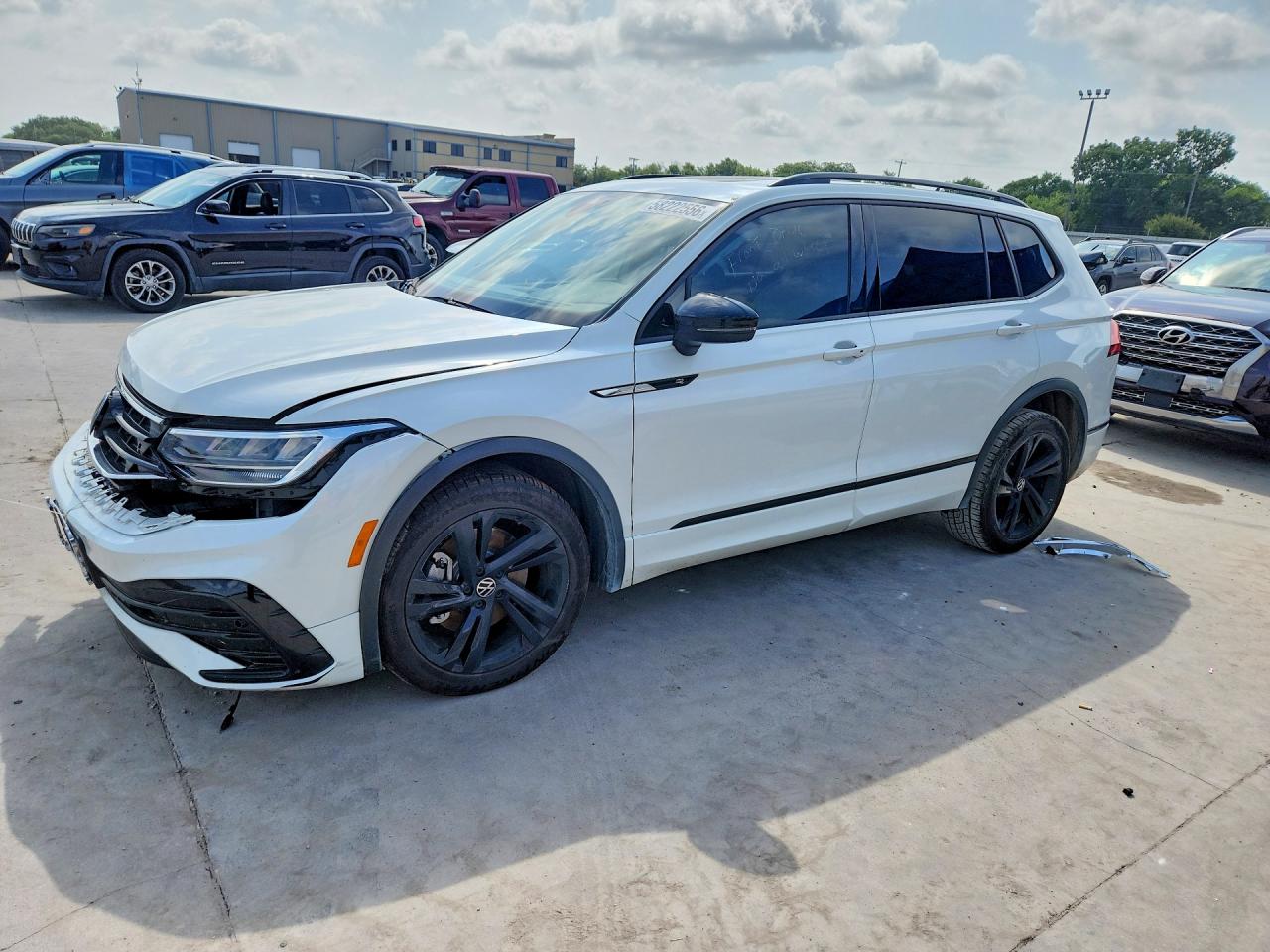2023 VOLKSWAGEN TIGUAN SE R-LINE BLACK