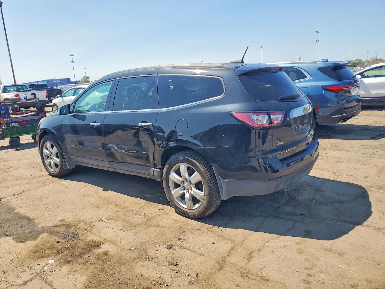 2017 CHEVROLET TRAVERSE LT — снимка 2