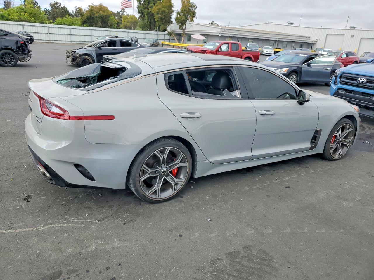 2021 KIA STINGER GT2 — снимка 3