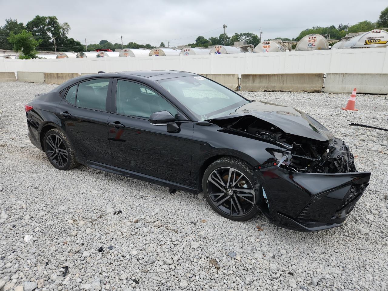 2025 TOYOTA CAMRY XSE — снимка 4