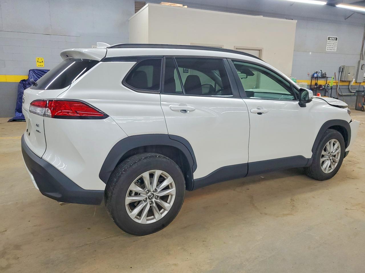 2022 TOYOTA COROLLA CROSS LE — снимка 3