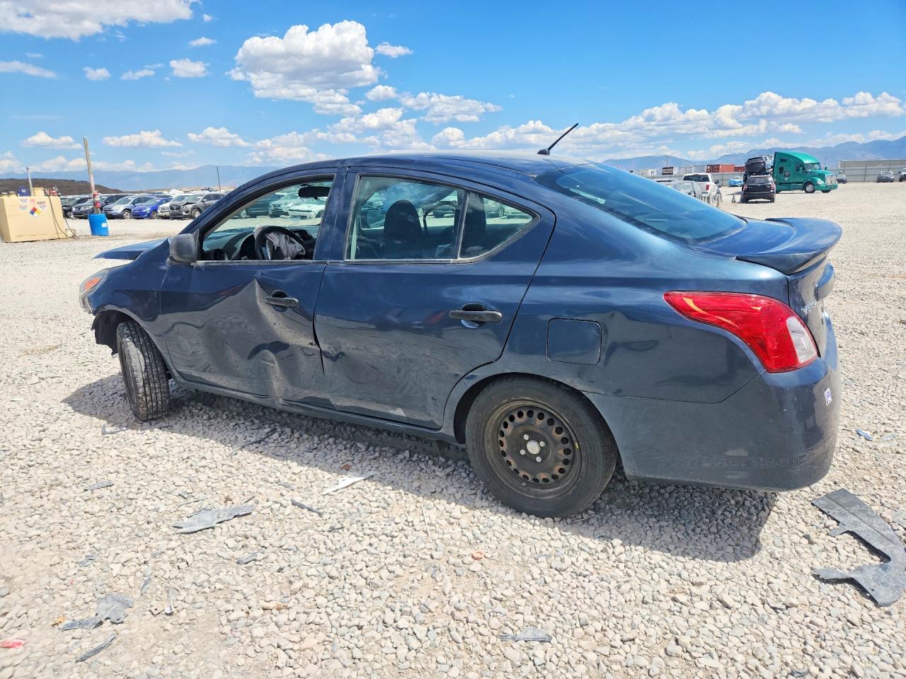 2015 NISSAN VERSA 1.6 S PLUS — снимка 2
